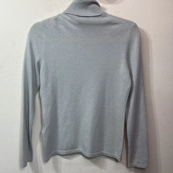 (R4) Lord &amp; Taylor 100% Cashmere TurtleneckLight Blue Sweater, women's size S/P
