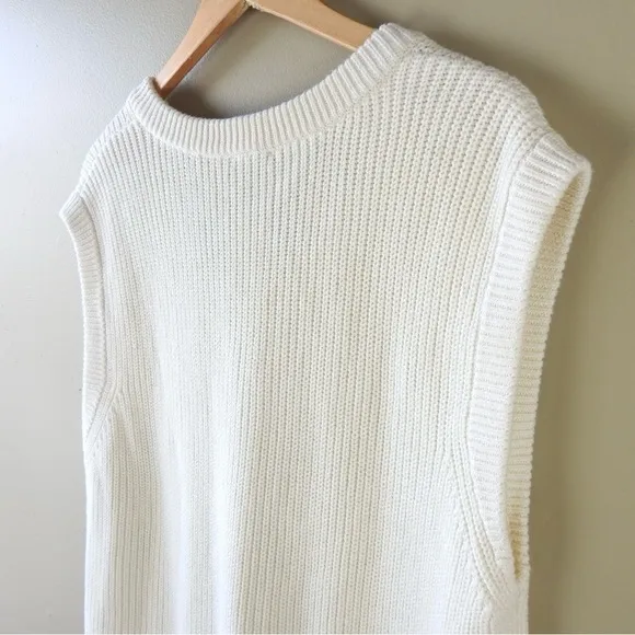 Rails ‘Chandler’ V-Neck Sweater Vest in Cream