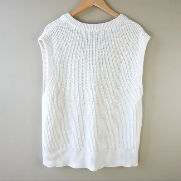 Rails ‘Chandler’ V-Neck Sweater Vest in Cream
