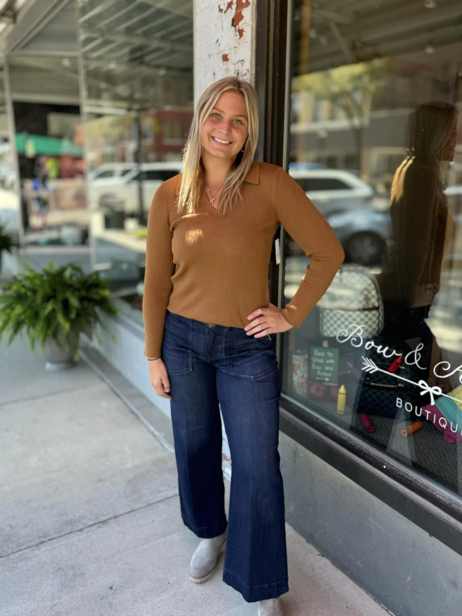 Ribbed Fitted Long Slv Collared Cut Out V Sweater LM8D41SK39