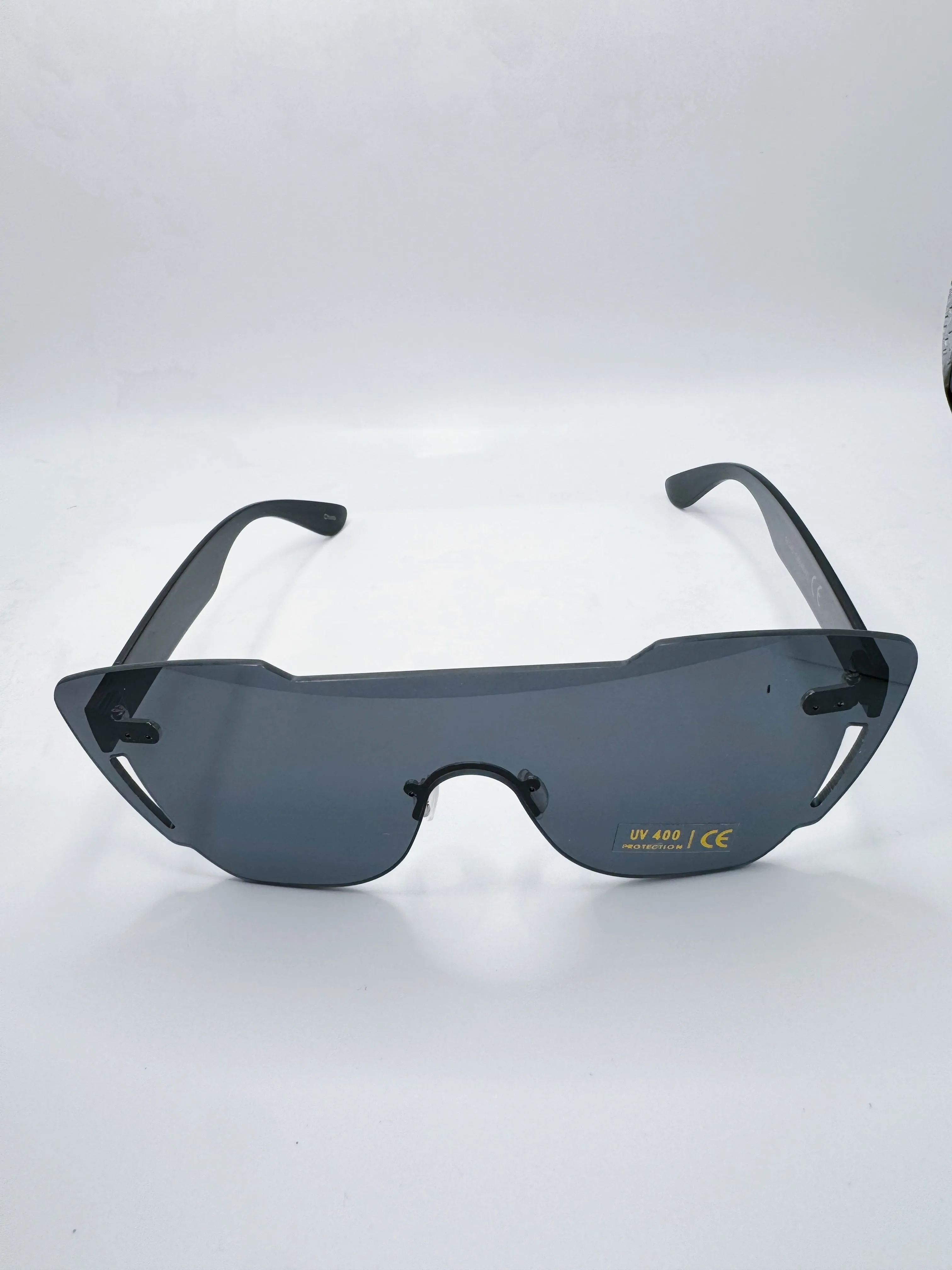 RIMLESS