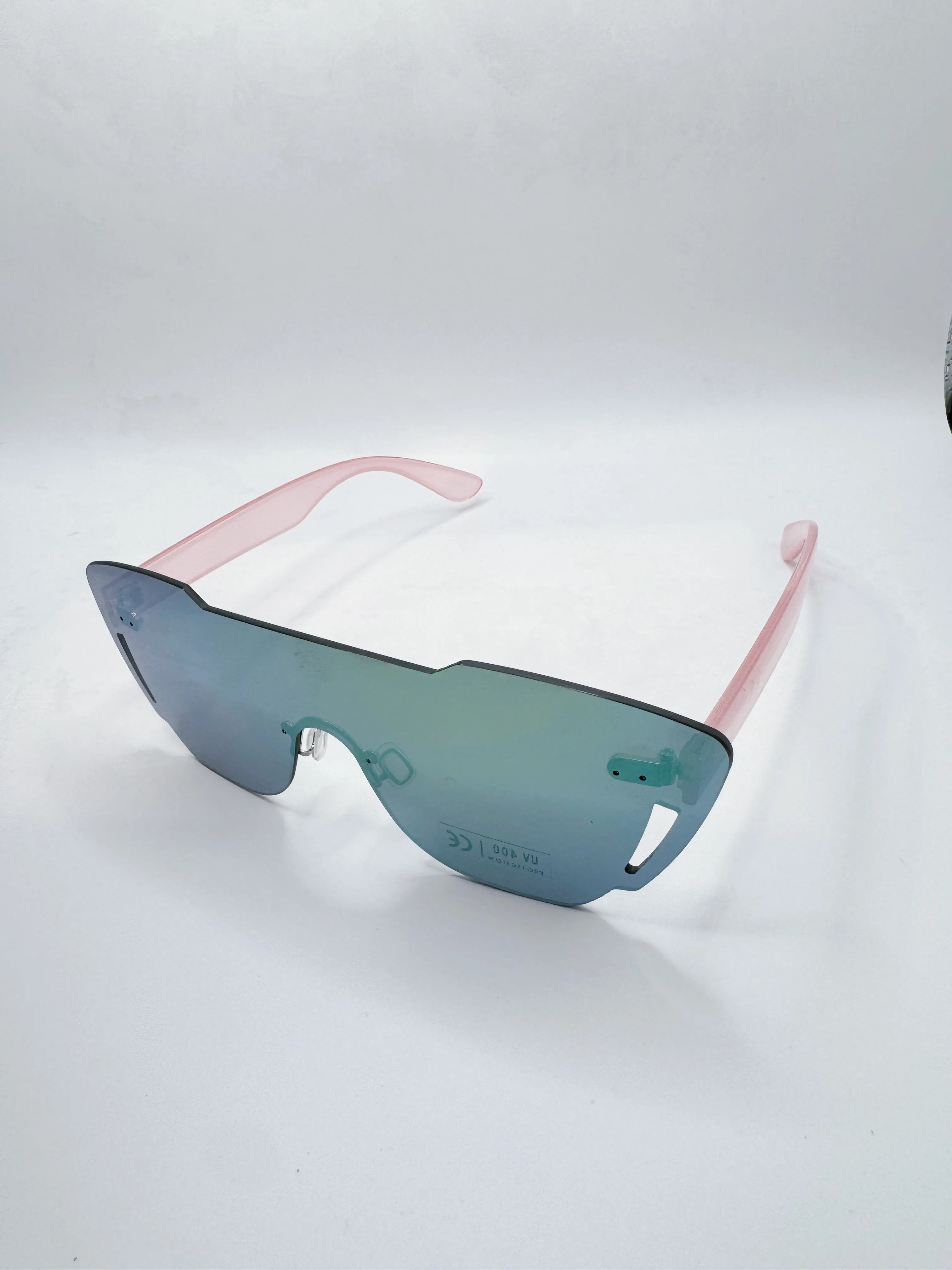 RIMLESS