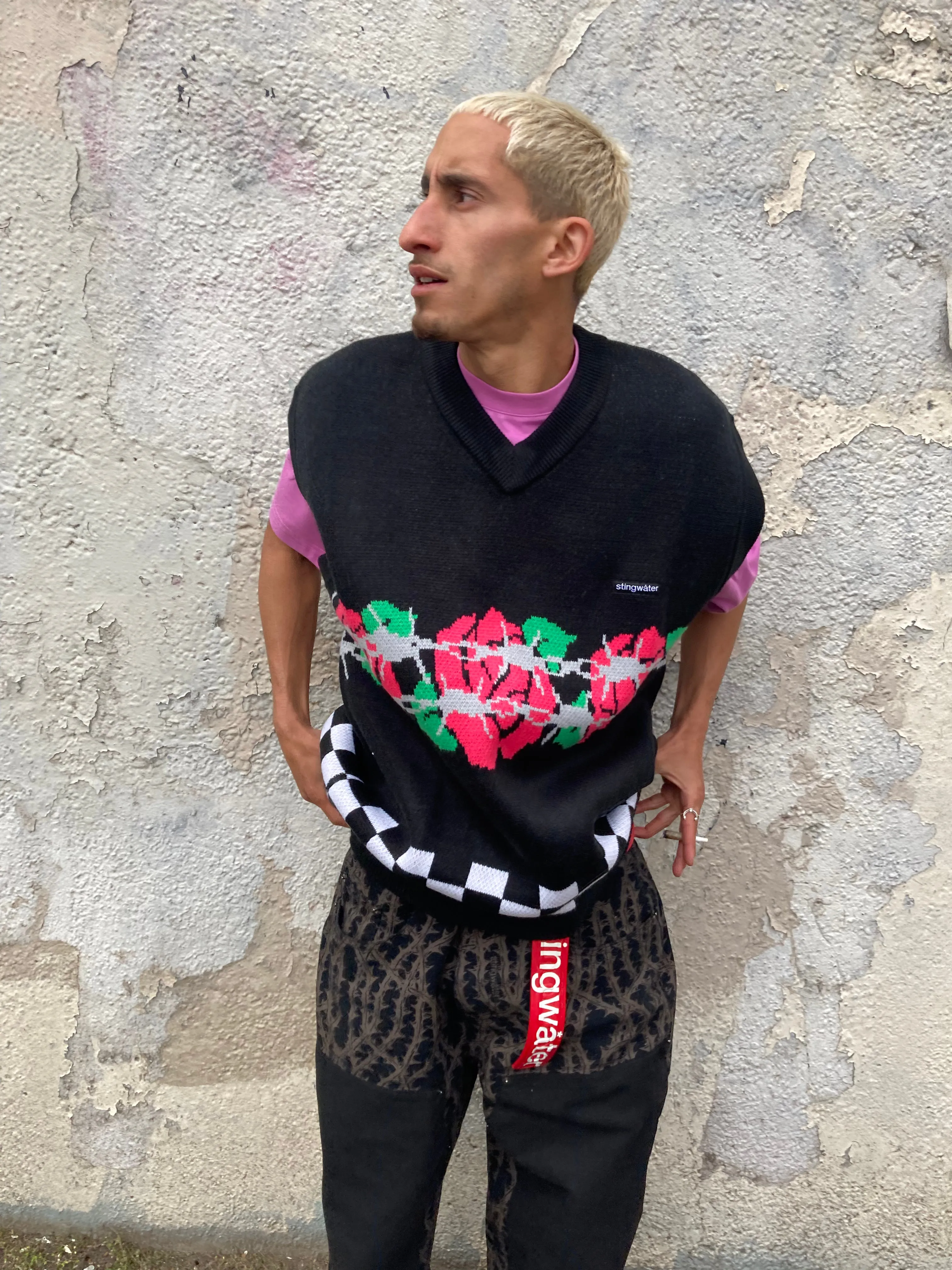 Rose Sweater Vest Black
