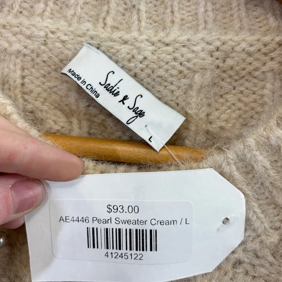 Sadie &amp; Sage Cream Cable Knit Crew Neck Sweater