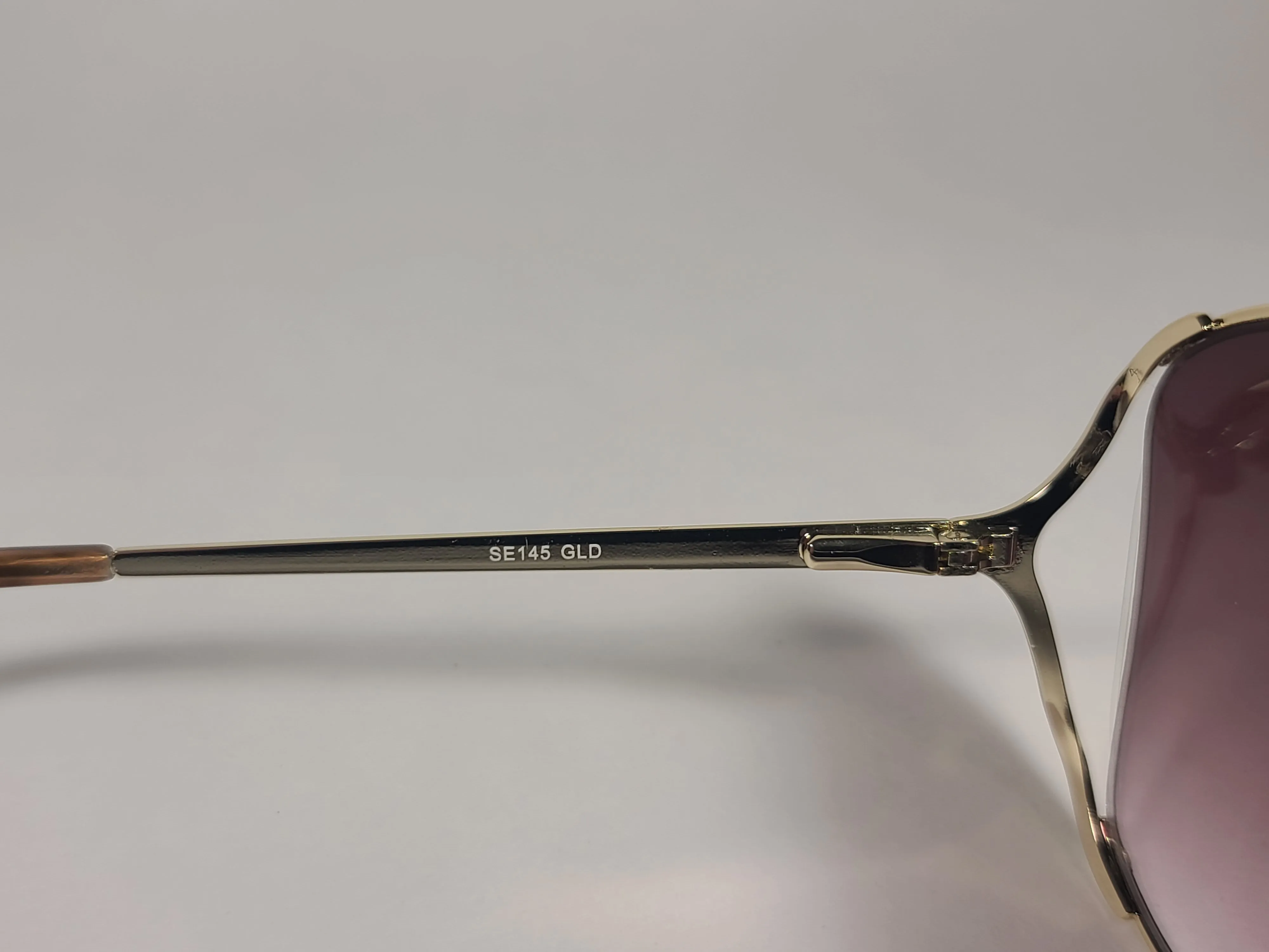 Sam Edelman Oversize Vented Sunglasses Gold Tone Frame Gold Mirror Lens SE145 GLD