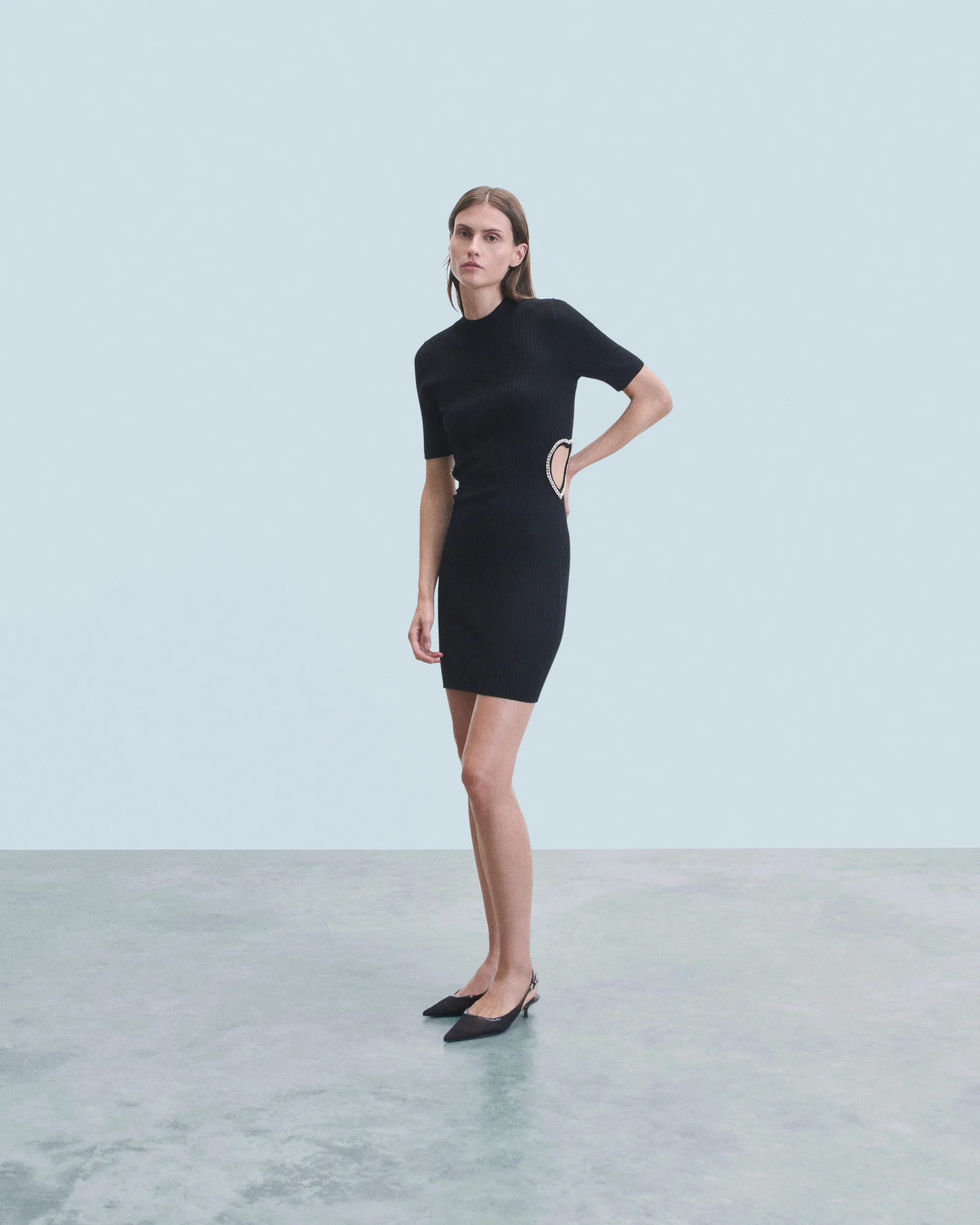 Short Sleeve Short Dress Jewelery Heart (H24 / Woman / Black / 100% Merino Wool RWS)