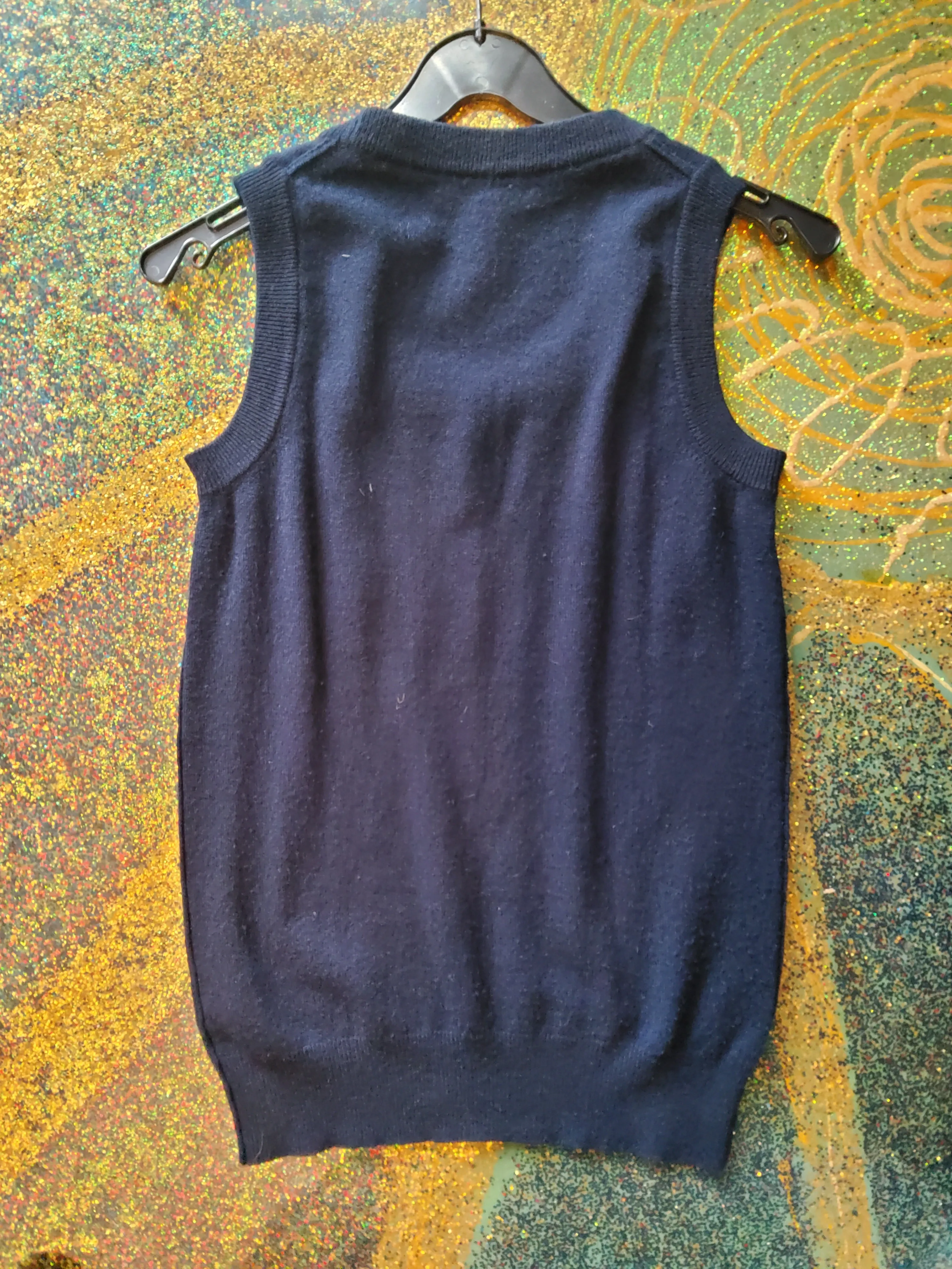 Sleeveless cashmere sweater