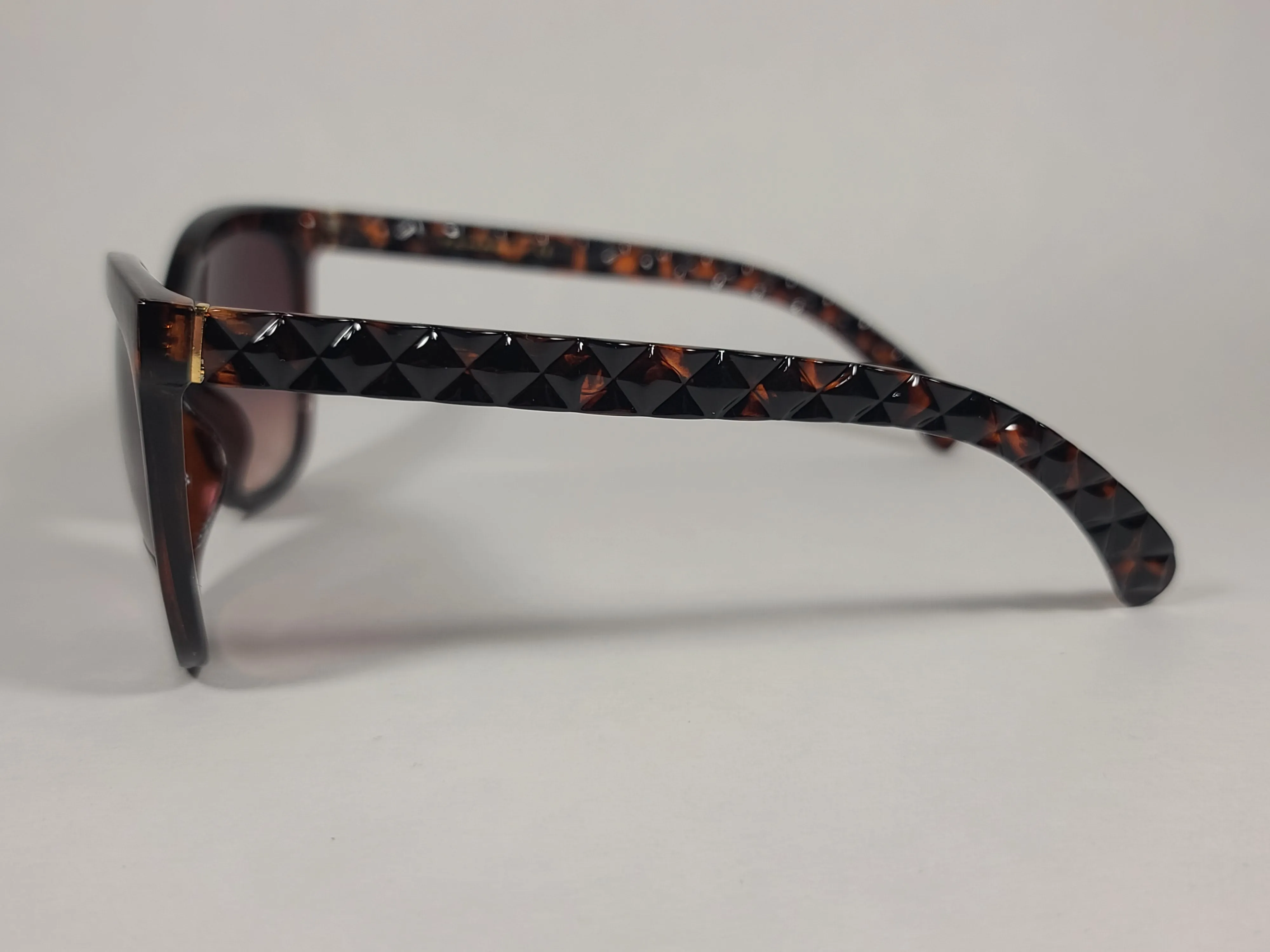 Tahari Rectangular Sunglasses Tortoise Frame Brown Gradient TH795 TS