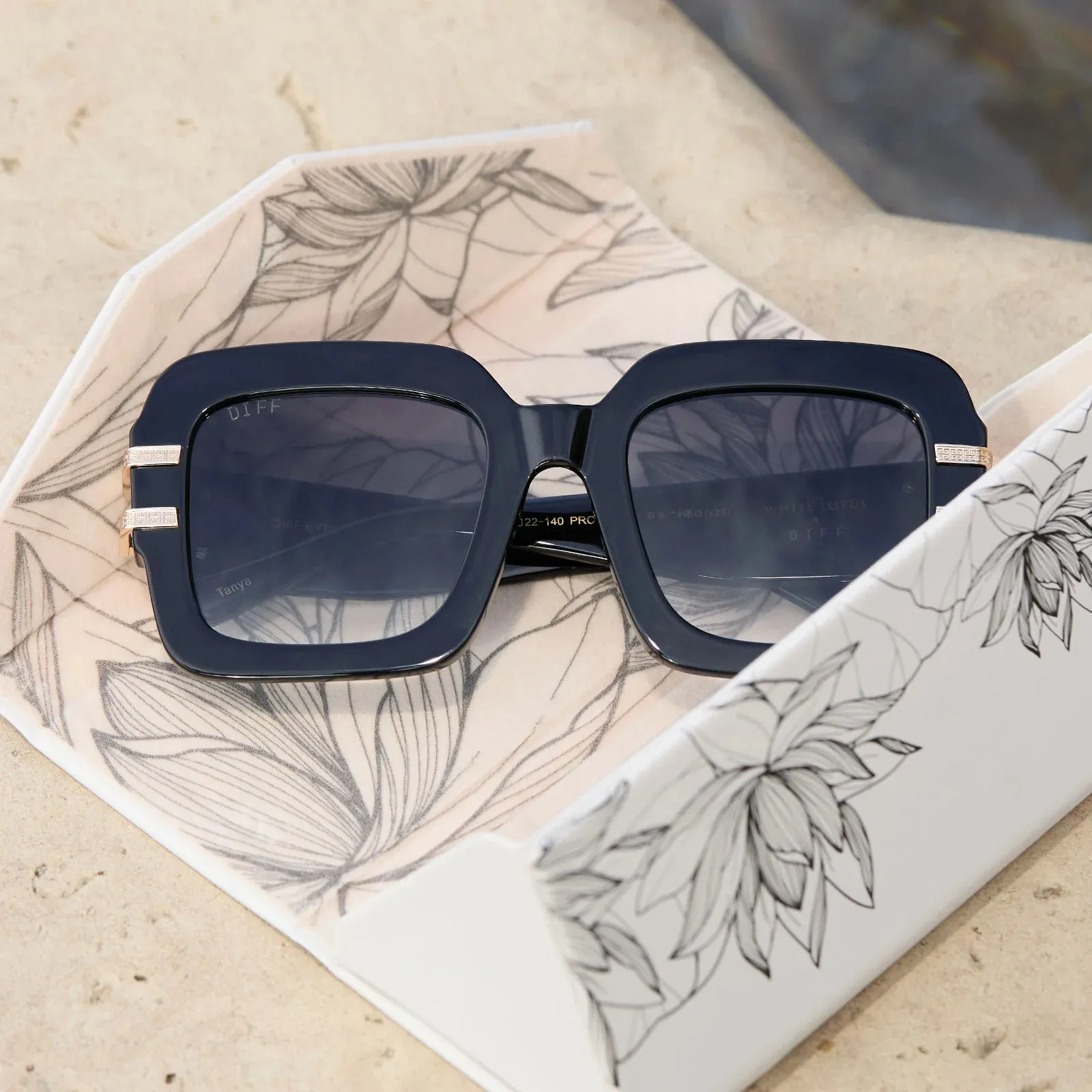 Tanya (The White Lotus) Sunglasses