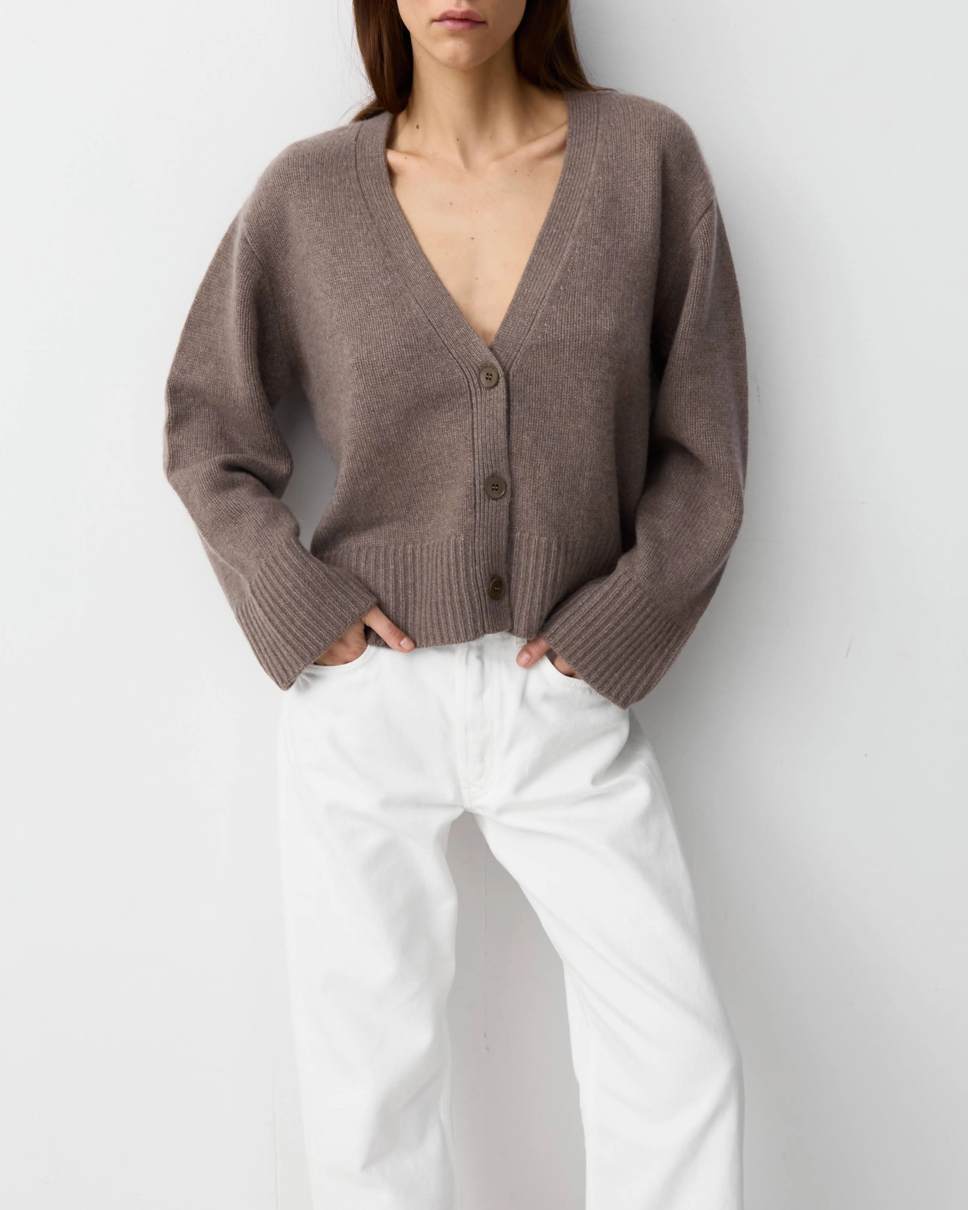 THE CLASSIC CARDIGAN - BRACKEN