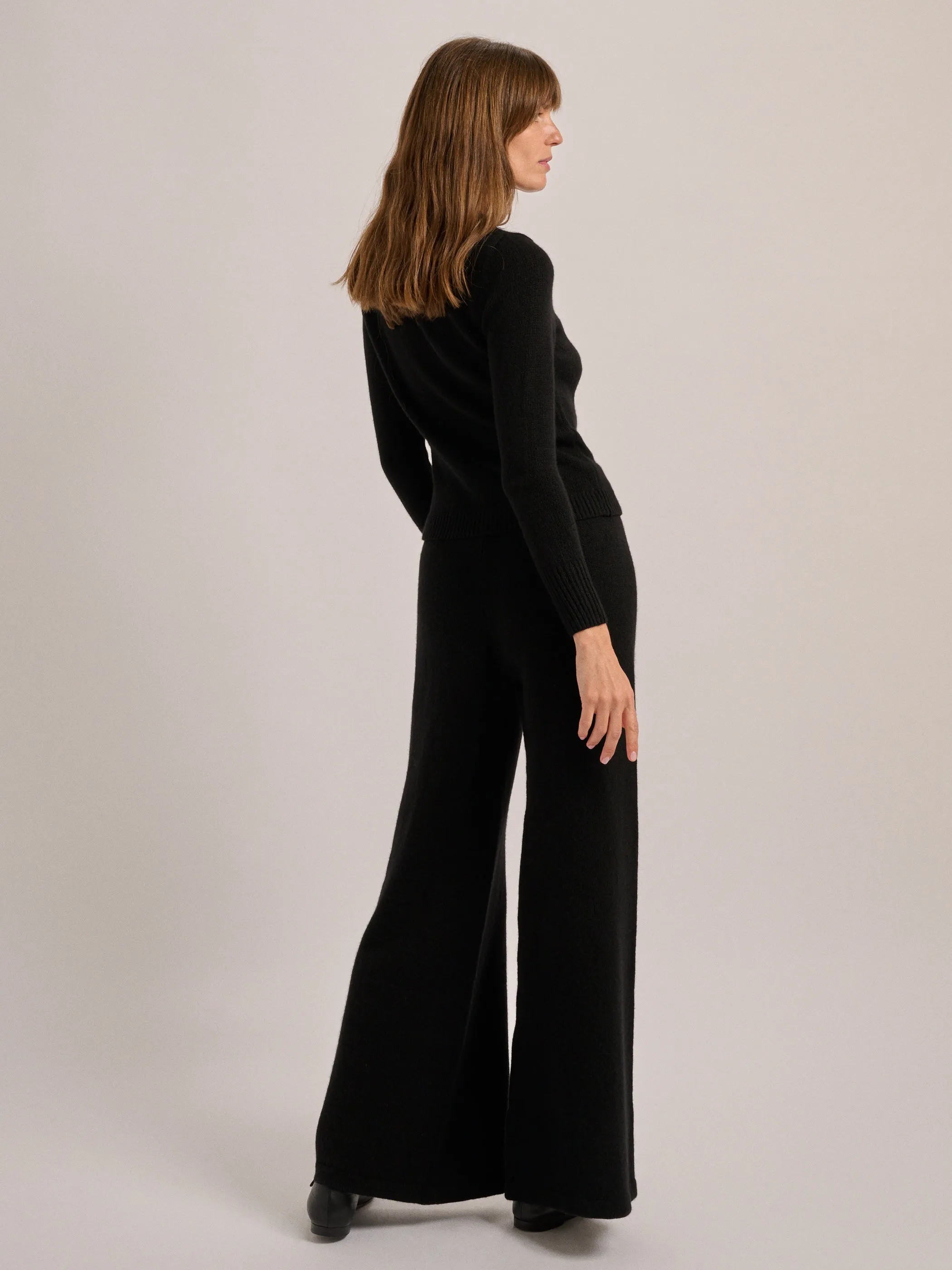 The Sarra Bracelet Crewneck Sweater in Cashmere
