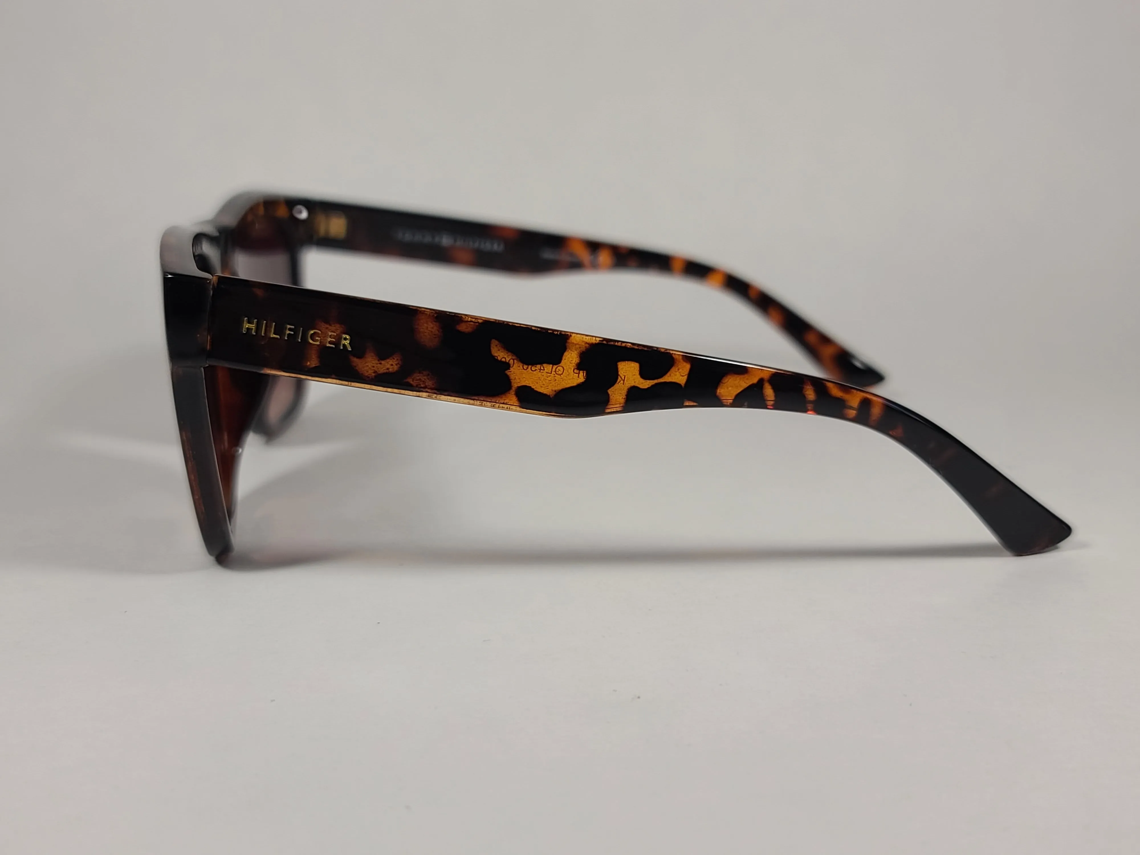 Tommy Hilfiger Kim Squared Sunglasses Brown Tortoise Frame Brown Gradient Lens WP OL450