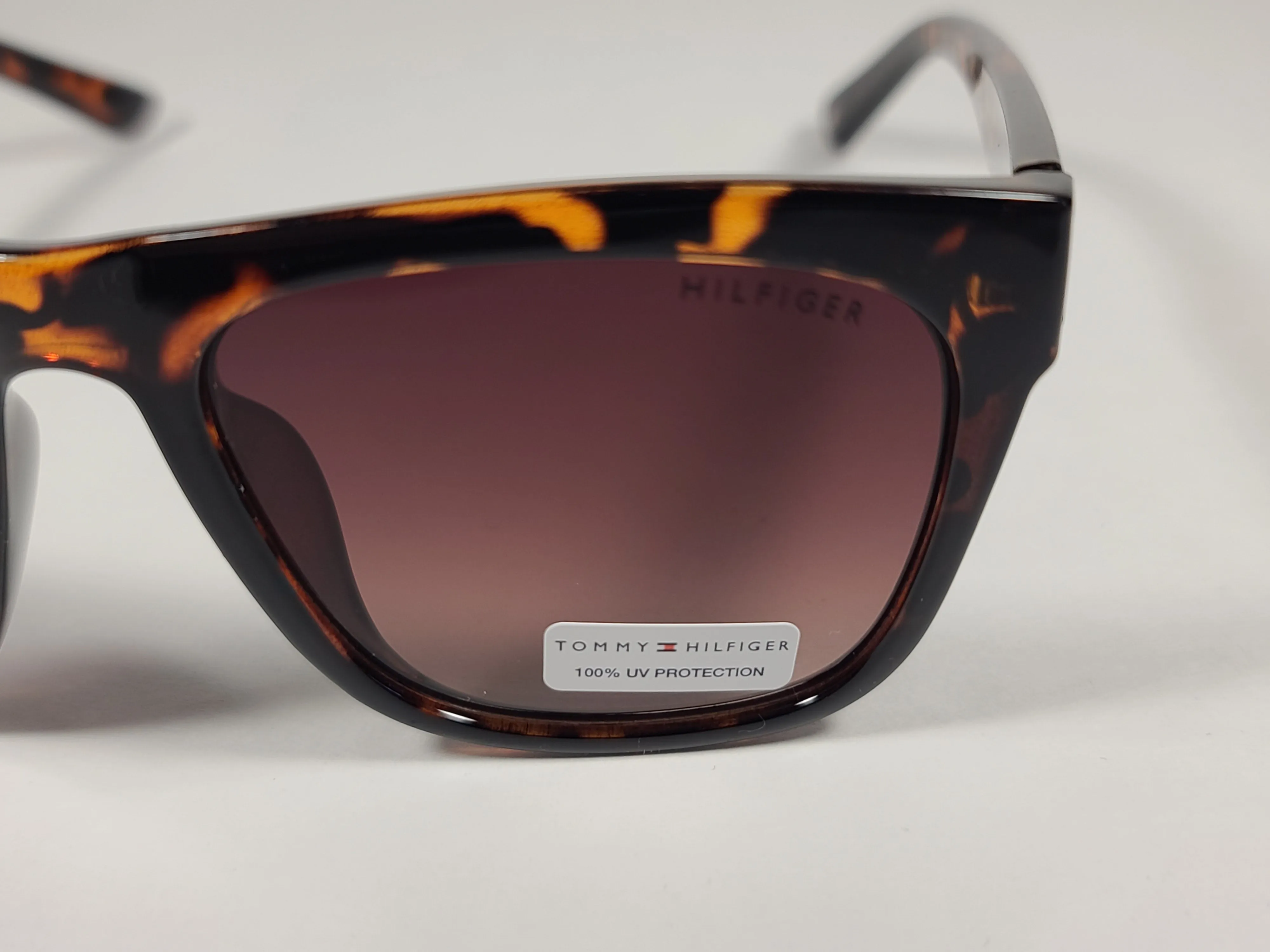Tommy Hilfiger Kim Squared Sunglasses Brown Tortoise Frame Brown Gradient Lens WP OL450