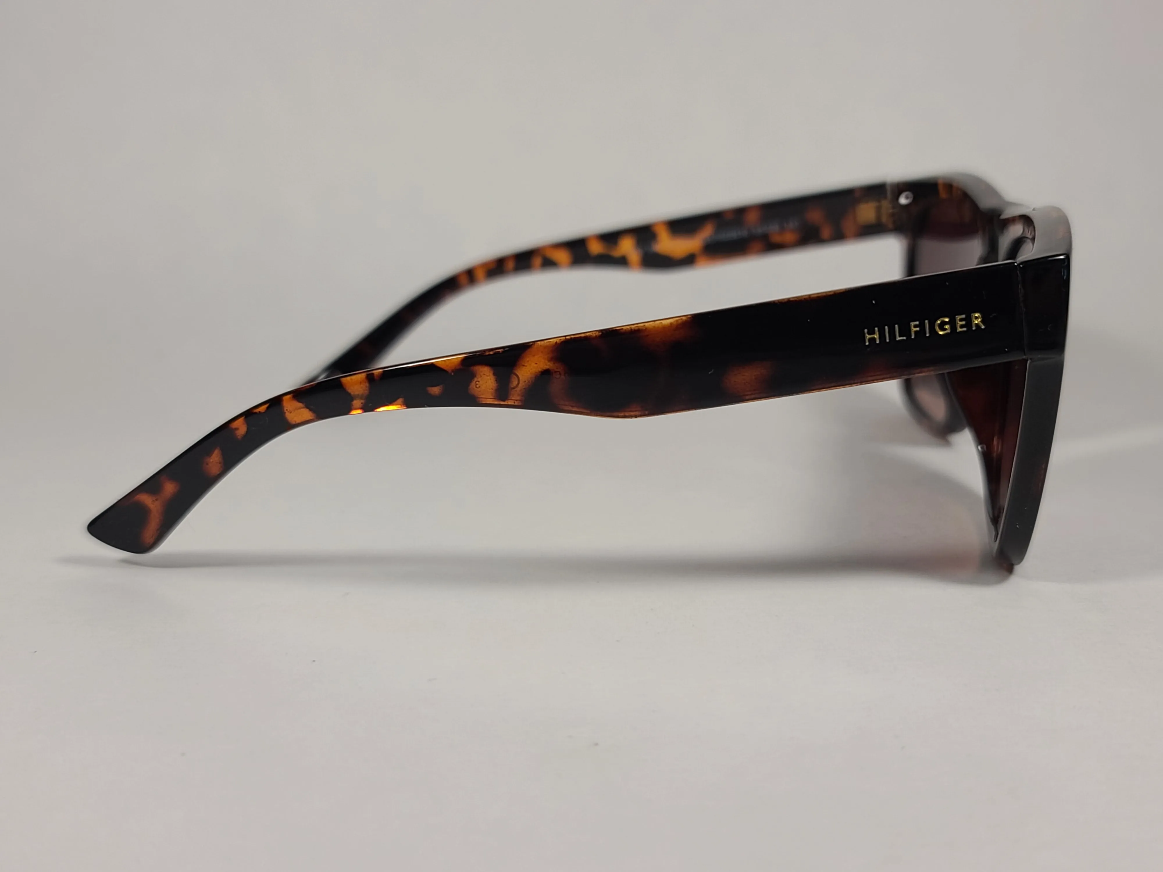 Tommy Hilfiger Kim Squared Sunglasses Brown Tortoise Frame Brown Gradient Lens WP OL450