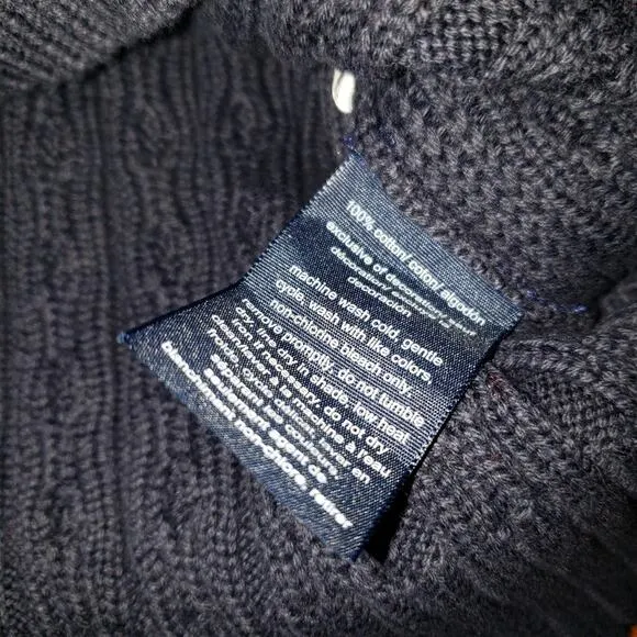 Tommy Hilfiger navy blue Cable knit sweater size medium