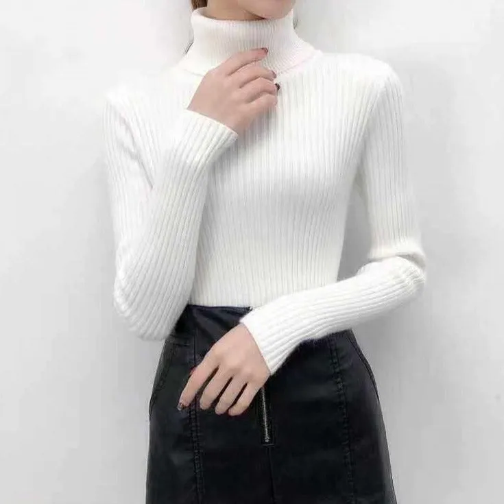 Turtleneck Aura™ | Women's Turtleneck Sweater | Soft Knit, Fitted Design & Cozy Warmth