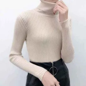 Turtleneck Aura™ | Women's Turtleneck Sweater | Soft Knit, Fitted Design & Cozy Warmth