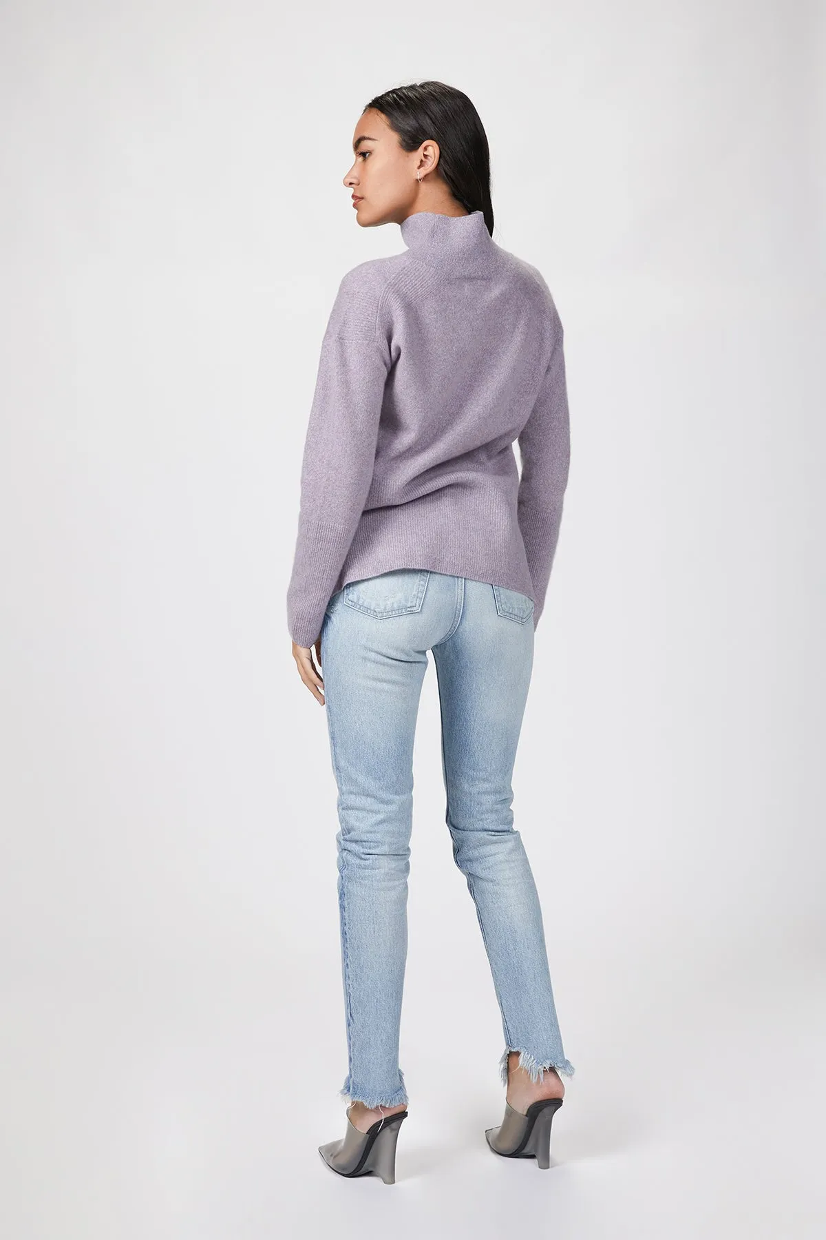 TURTLENECK CASHMERE SWEATER