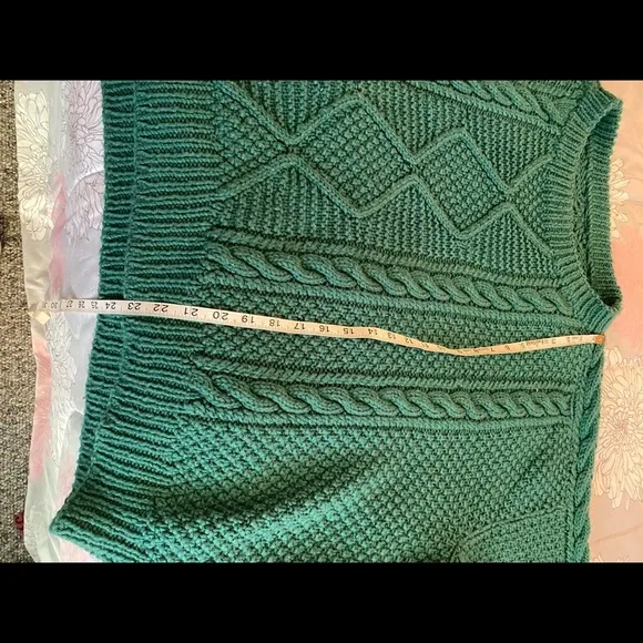 Vintage 90’s Hand knit Oversized Fisherman’s Sweater.    #11