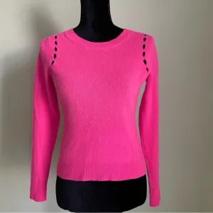 White   Warren Hot Pink Cashmere Sweater