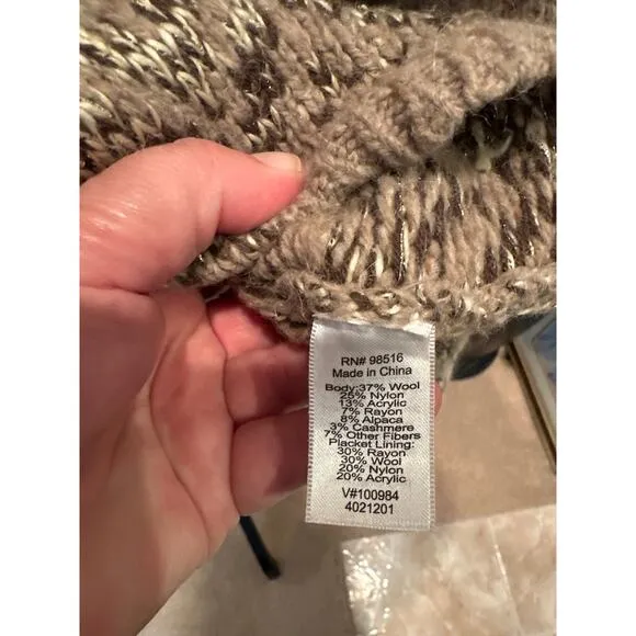 Women’s Coldwater Creek Wool Blend Full Zip Sweater. Size Large