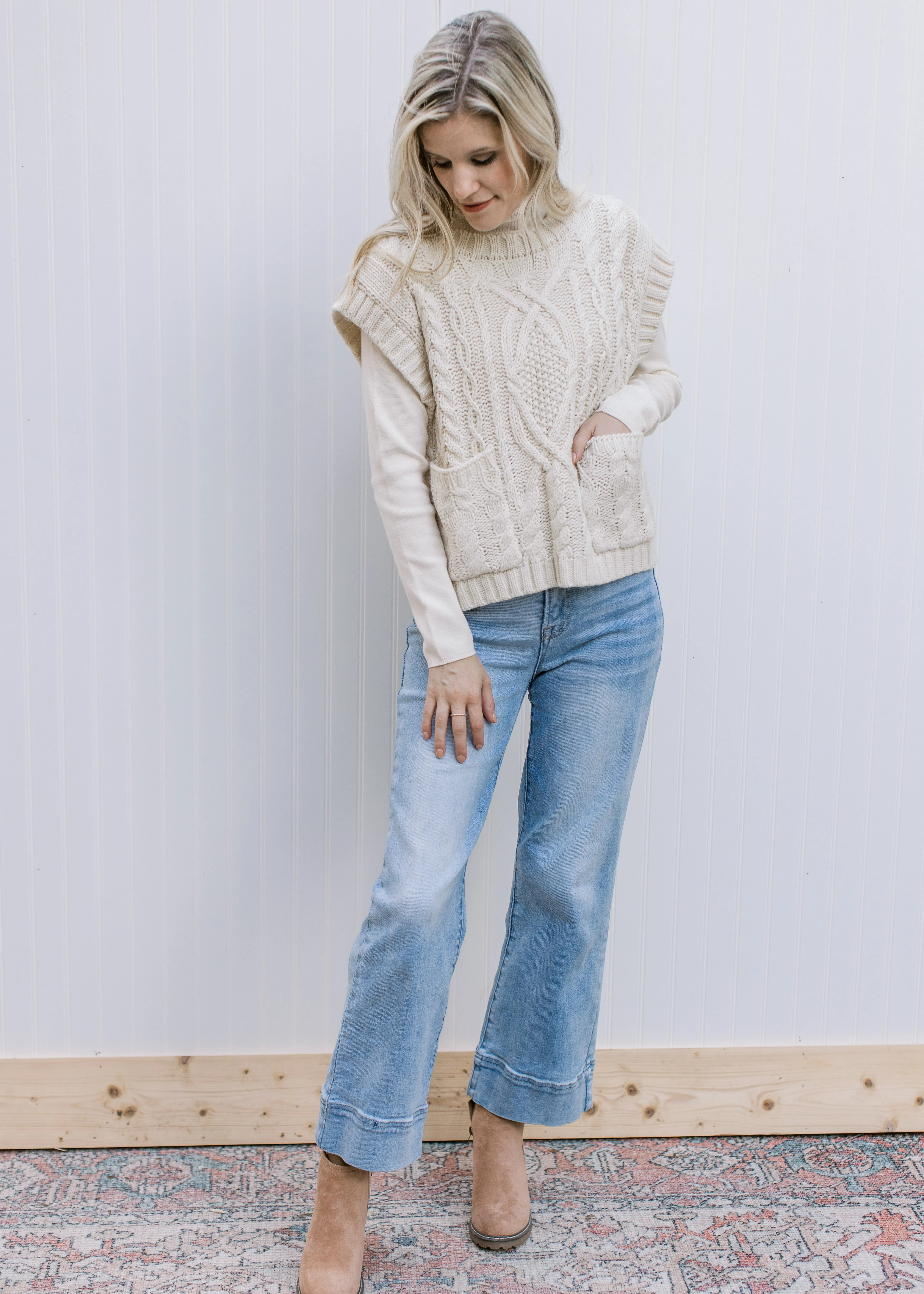 XZ Creamy Cable Short Sleeve Sweater